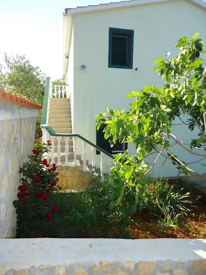 Apartment In Sali With Sea View, Balcony, Air Conditioning, Wi-Fi